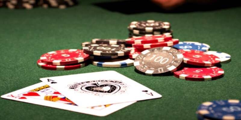 Cách tổ chức của casino online trong so sánh casino truyền thống và casino online