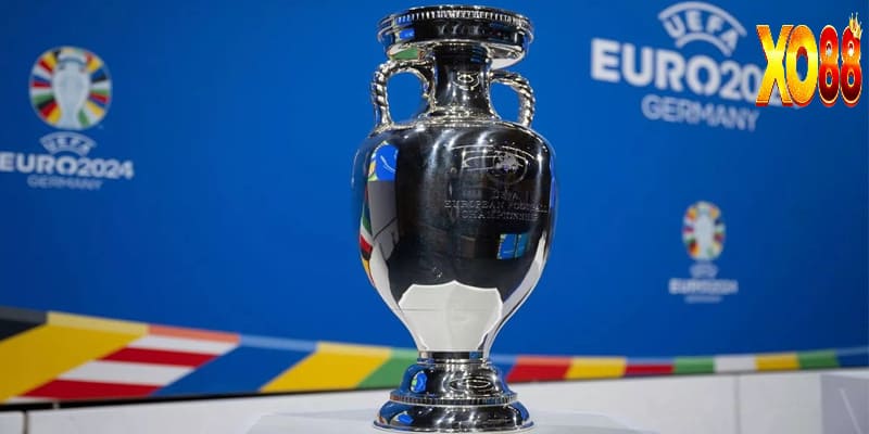 Euro tổ chức 4 năm 1 lần tìm ra nhà vô địch châu Âu