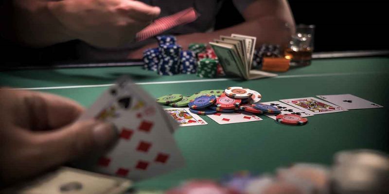 Chơi Poker có hợp pháp hay không vẫn là vấn đề khó nắm bắt